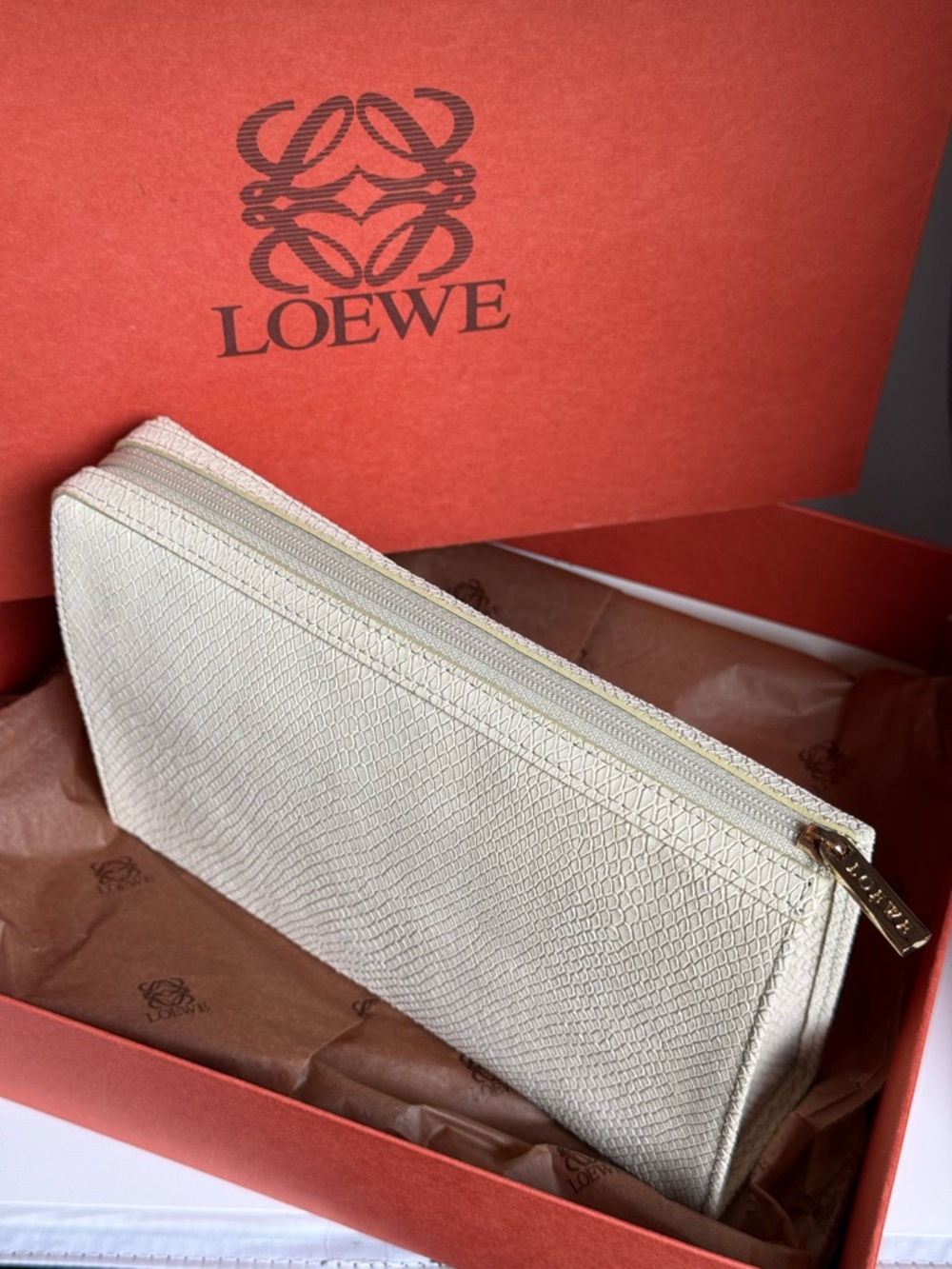 Loewe Cream Textured Zip Pouch with Gold Hardware MINT - Picture 3 of 10